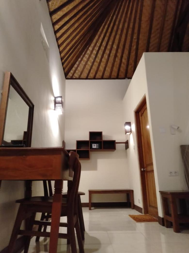 Batu Ampar Menjangan Hotell Banyuwedang Exteriör bild