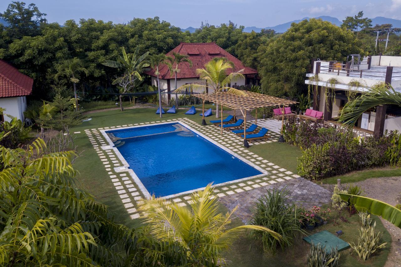 Batu Ampar Menjangan Hotell Banyuwedang Exteriör bild
